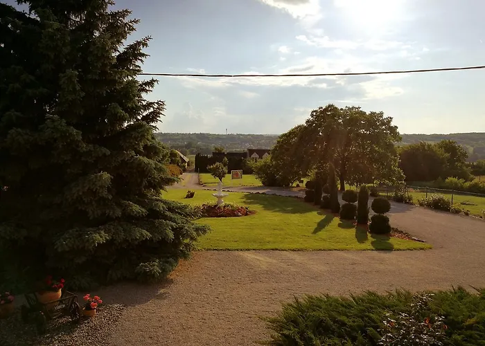 Elisoria בית הארחה צ'רסגטומאי